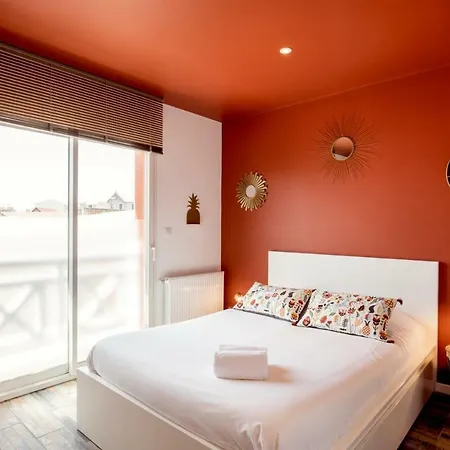 Zenith Hostel-la Surf House بيت شباب *