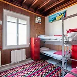 Hostel Zenith Hostel-la Surf House *