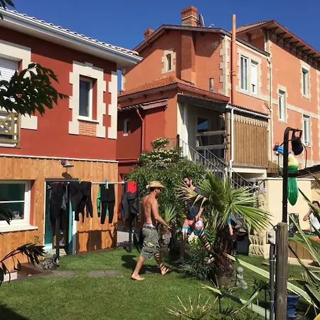 Zenith Hostel-la Surf House * 拉卡诺