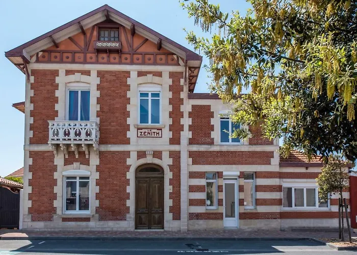 Zenith Hostel-la Surf House Lacanau