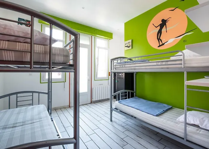 Zenith Hostel-la Surf House Hostel Lacanau